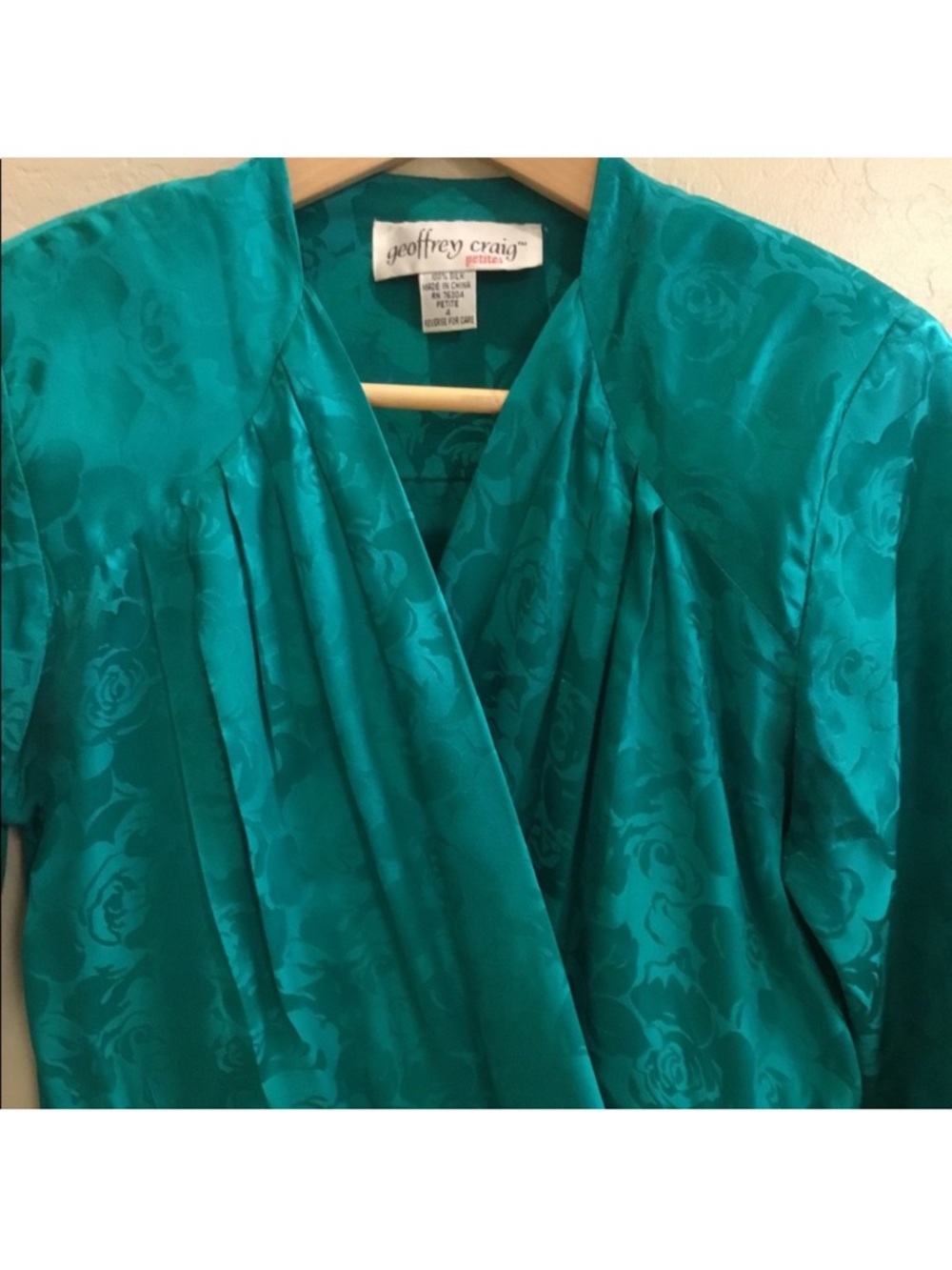 Geoffrey Craig Emerald Green Wrap Midi Dress with Belt Size 4P - Picture 2 of 5